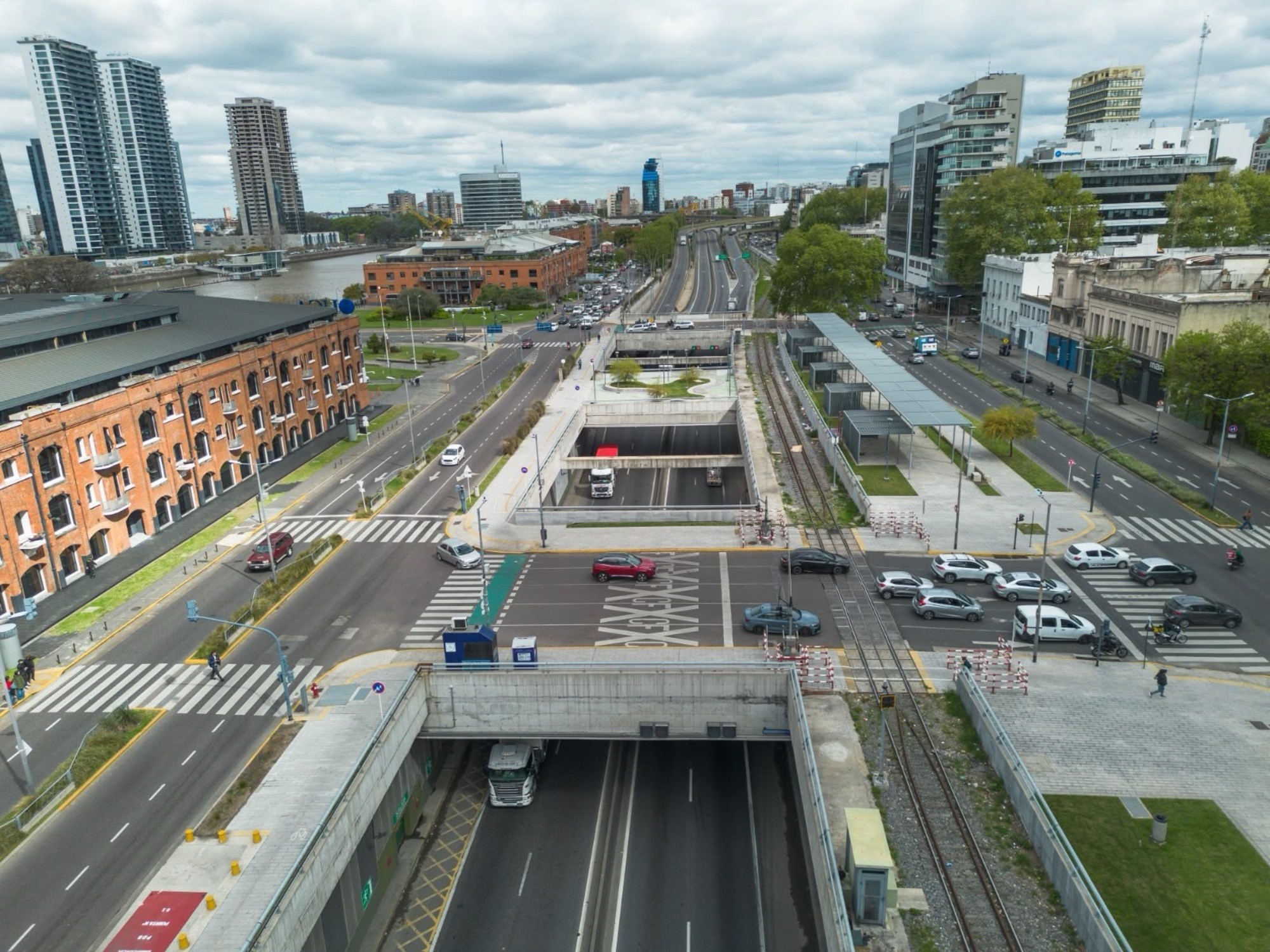 Paseo del Bajo: autos de lunes a viernes de 22 a 5, horarios y peaje