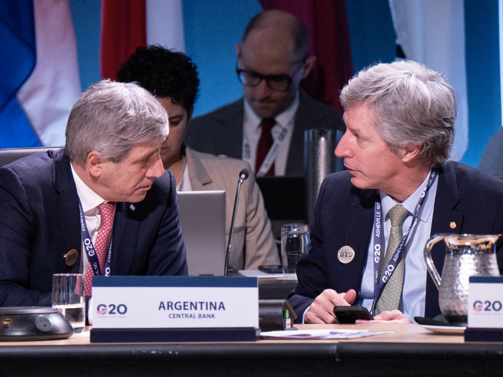 BCRA no compró dólares por tercera rueda y mayorista a $1.542